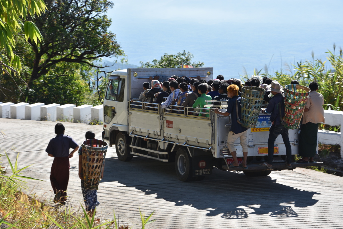 Truck going down to Kin Pun