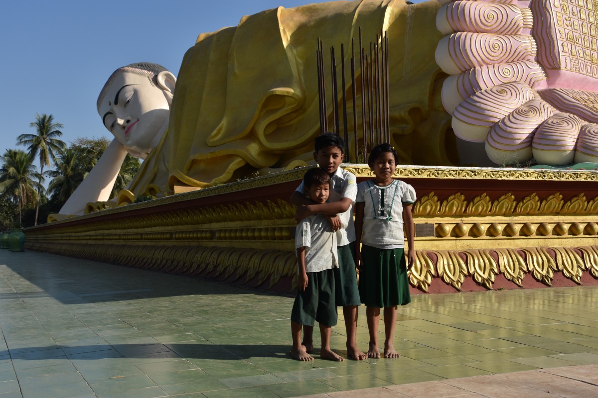 The largest reclining Buddha in Bago is found outdore